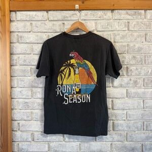 Rona Season Parrot Graphic Short Sleeve Tee - Black